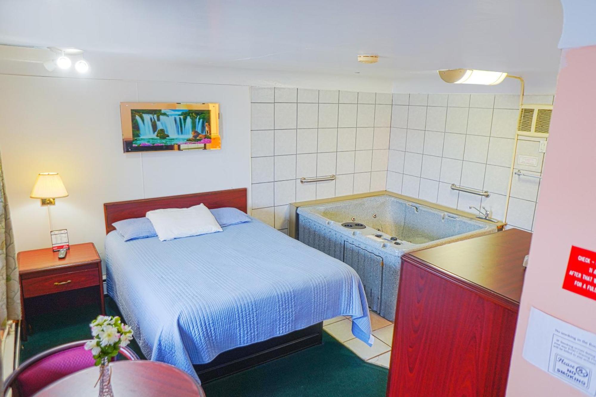 Bay Motel By Oyo Bay City Eksteriør billede